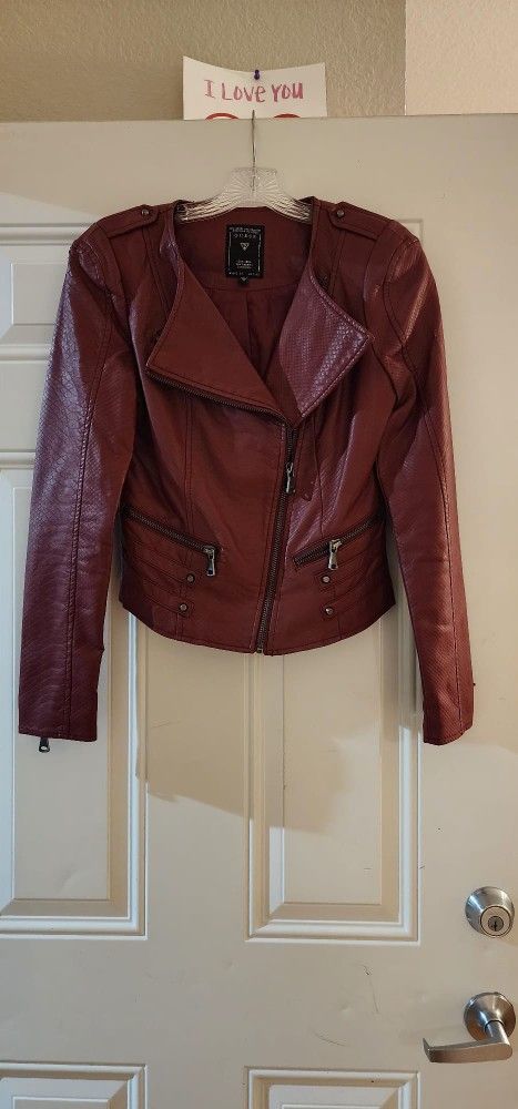 Woman Jacket Color Burgundy Size Small.