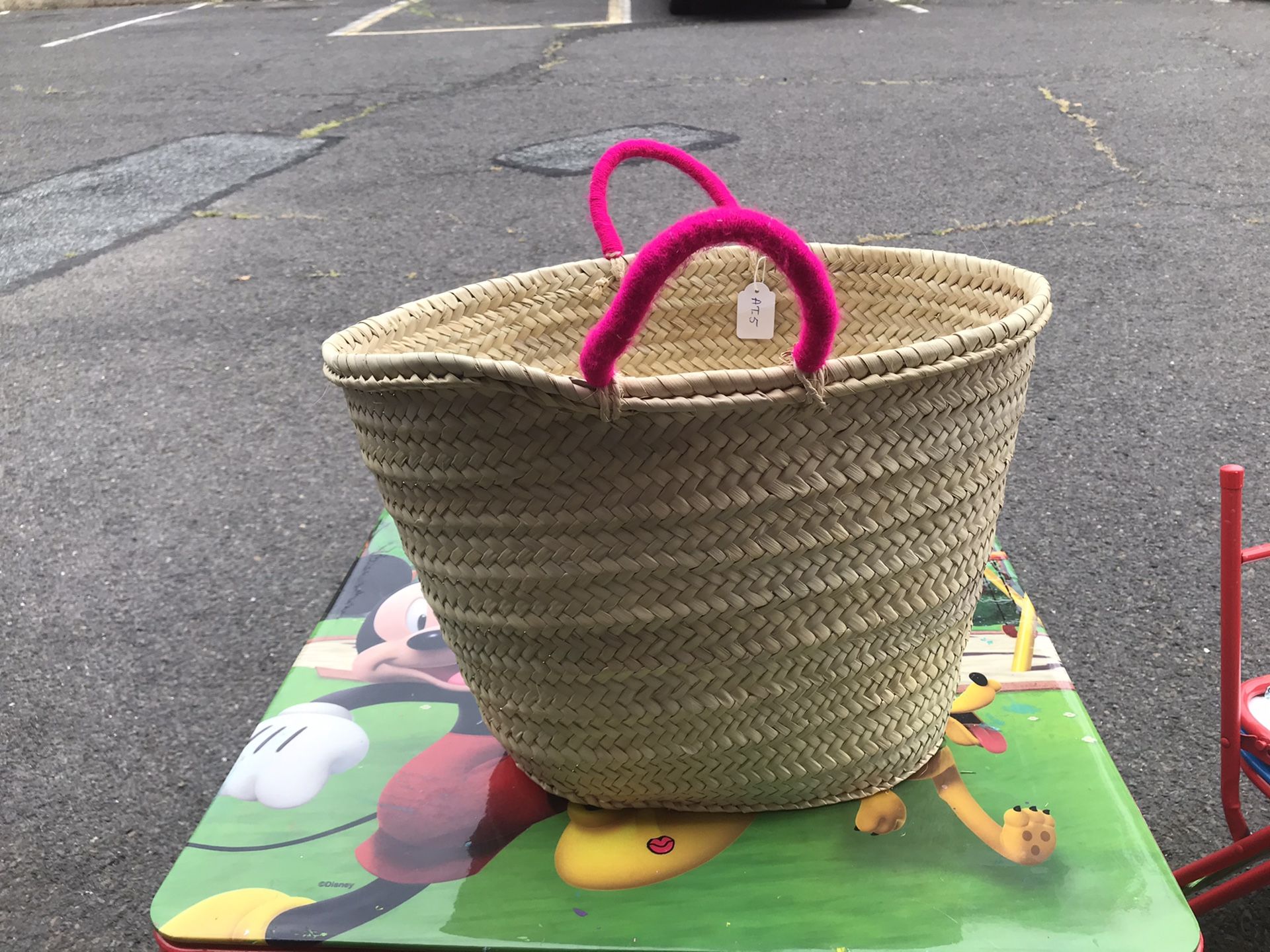 Wicker basket