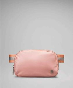 New Pink Lululemon everyday bag