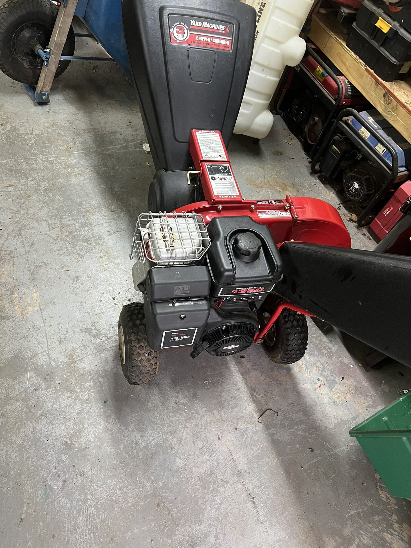 Yard Machines 13.5HP Chipper Shredder