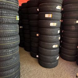 245 40 19 New Tires Set 