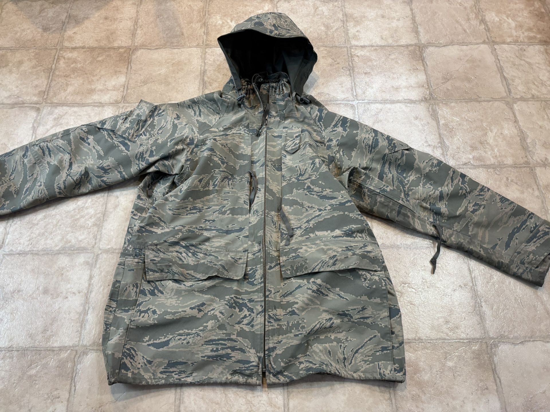 Military Surplus GoreTex Parka, Large Long