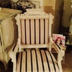 Antique Queen Anne Chair