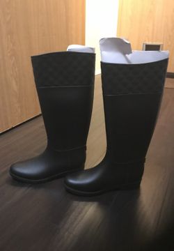 Rain boots