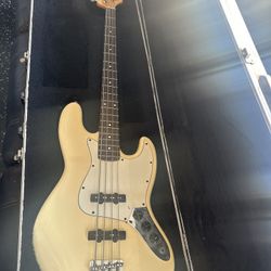 Fender BASS GUITAR