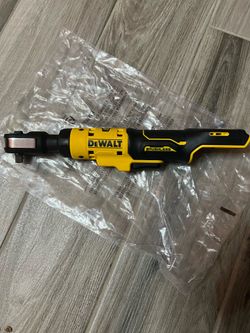 DEWALT XTREME 12-volt Max Variable Speed Brushless 3/8-in Drive Cordless Ratchet Wrench
