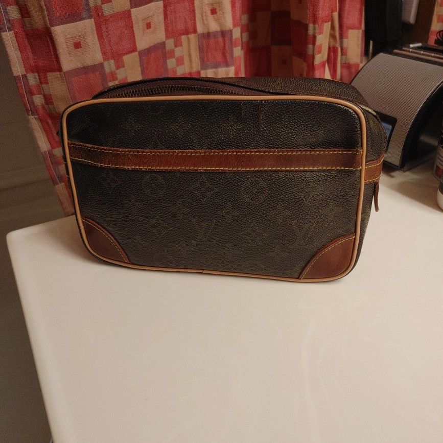Luxury Small Bag for Sale in Corona, CA - OfferUp