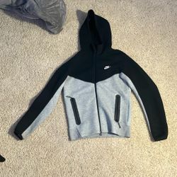 Nike tech Size Small