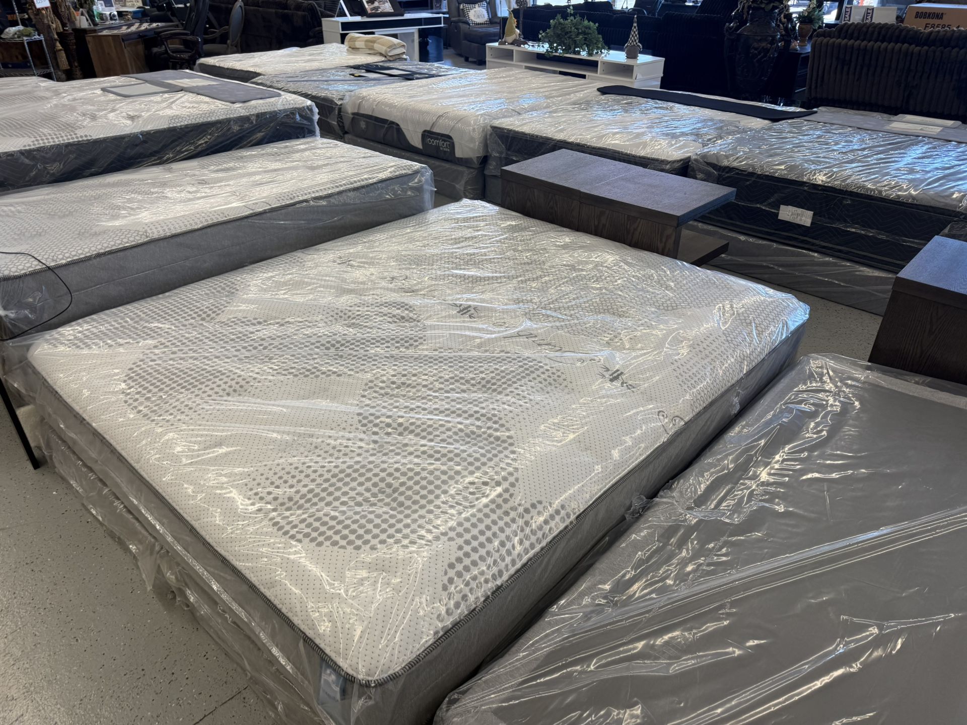 Furniture Mattress Bed Frame Funk Bed Twin Full Queen King