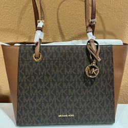 Michael Kors Tote 👜