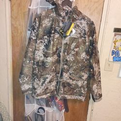 Cabela's MT050 QUIET PACK RAIN JACKET  PARKA- Mens Large