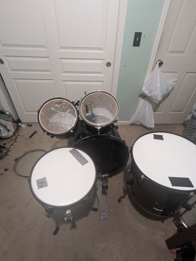 5 Piece Drum Set