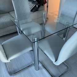 Kitchen Glass Table With 4 Chairs $650 