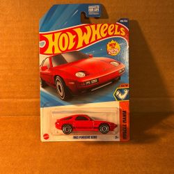 Hot Wheels 1983 Porsche 928S (Milwaukie,OR)