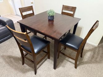 Free Delivery 🚚 Dining Table Set✨