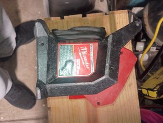 Milwaukee Air Compressor M12