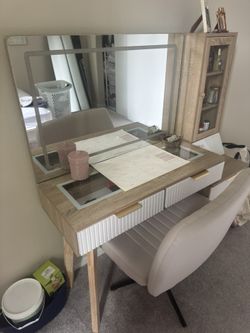 Led Vanity And Chair