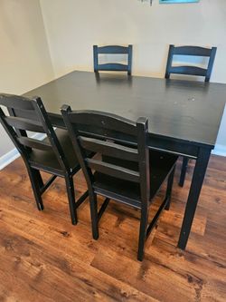 Dinning table and 4 chairs