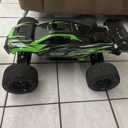 Traxxas Xrt With Light Kit And 2 Batteries 