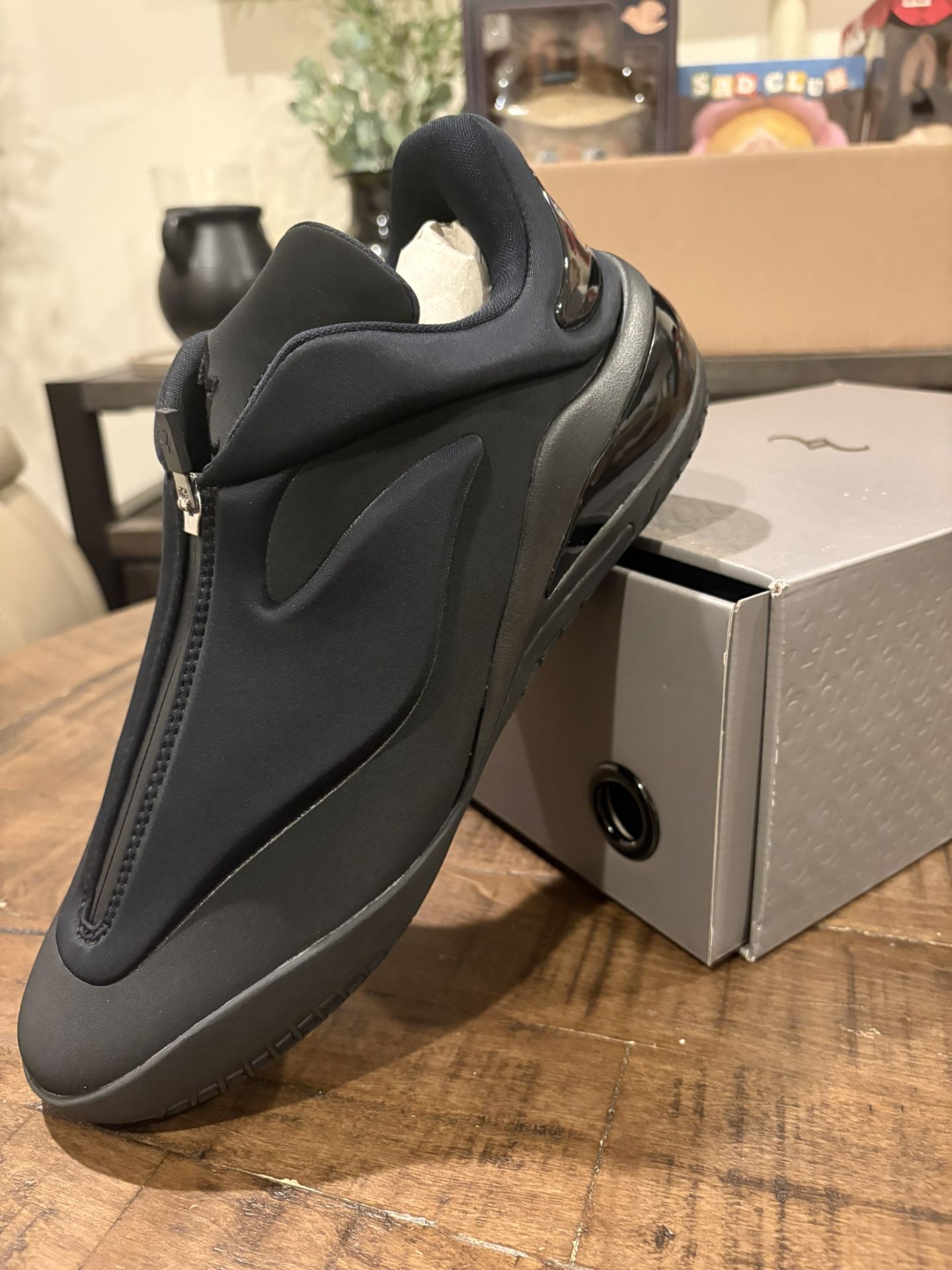 Size 10M Converse SHAI 001 Charm Black