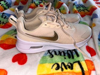 Women Nikes size 8