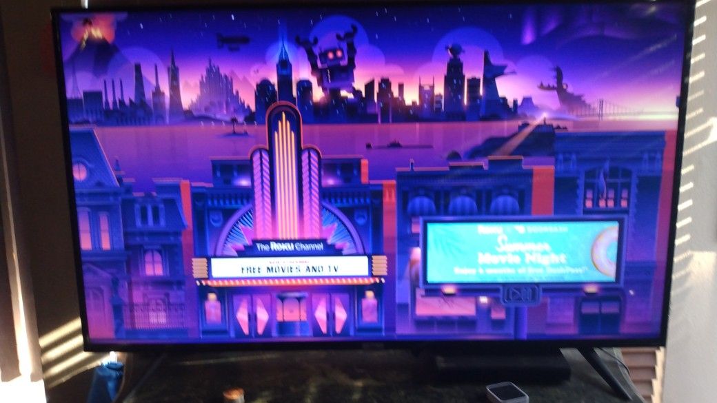 55" TCL Smart TV UHD HDR Roku 55S435