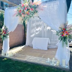 Flowers / Florals / Wedding Decorations