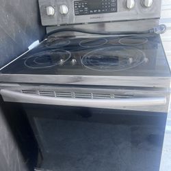 Samsung 5.9 cu.ft. Freestanding Electric Range in Stainless Steel