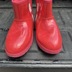 UGG Australia Women's "Classic Clear Mini" Red Sheepskin Boots Size 10