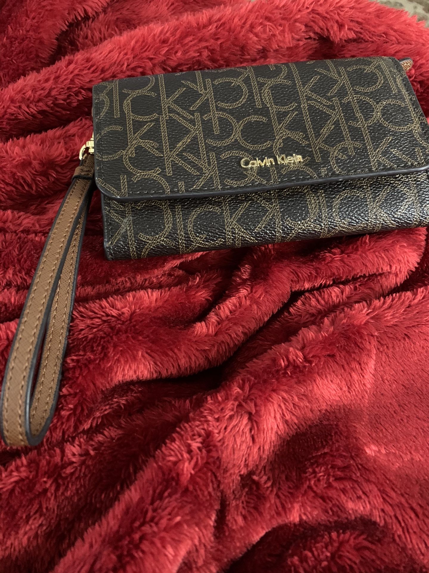 Calvin klein wristlet almost new