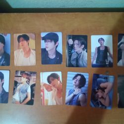 54 Ateez Photocards 