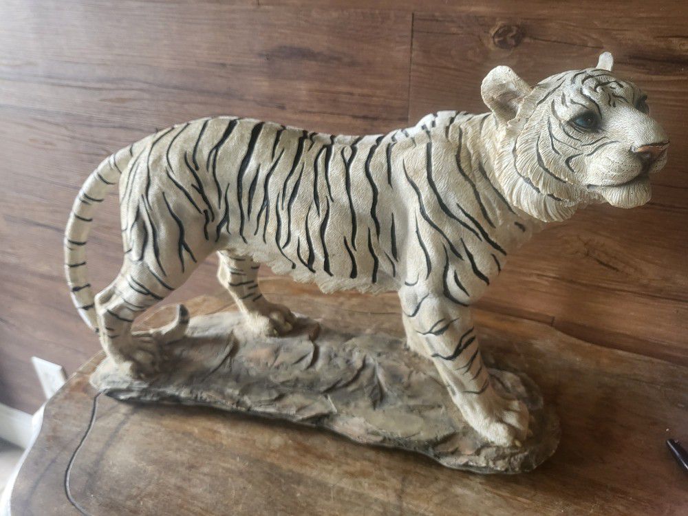 Vintage Lifelike Resin Tiger Statue