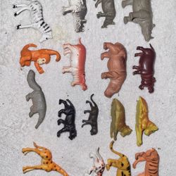 17 Peice Exotic Animal Set 