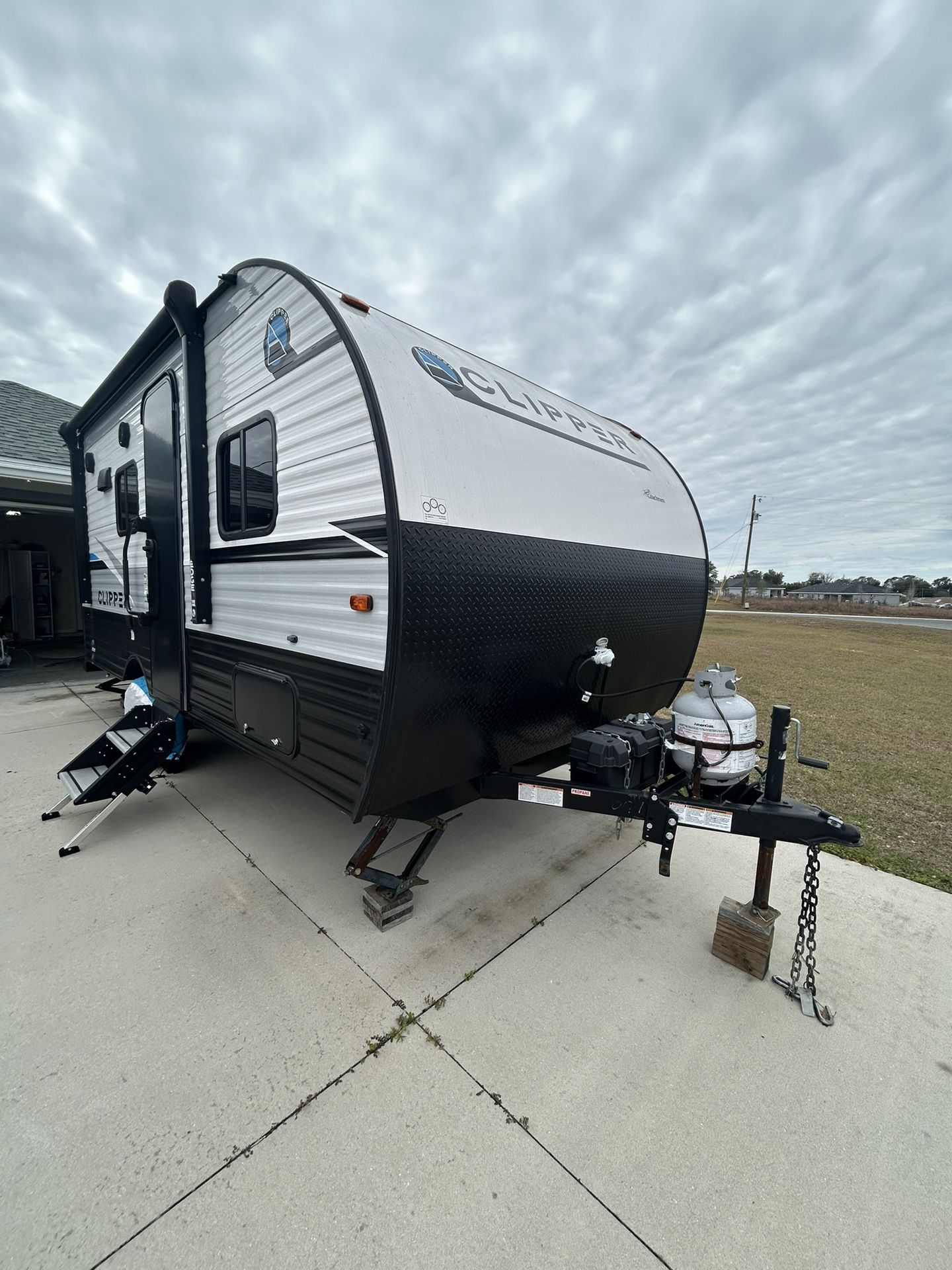 2022 Coachmen Clipper