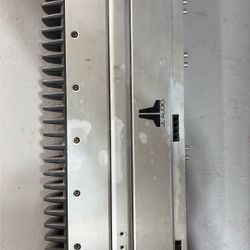 JL Audio 450/4 Amp