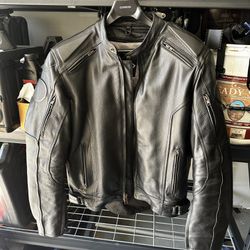 Motorcycle leather jacket (Size L) 