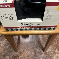 BNB Women’s DearFoams In Black . Available In S And L