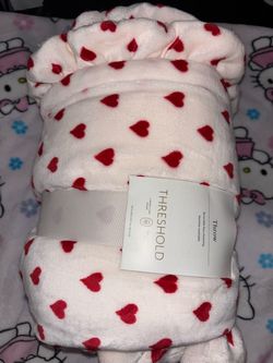 blanket cream white with hearts