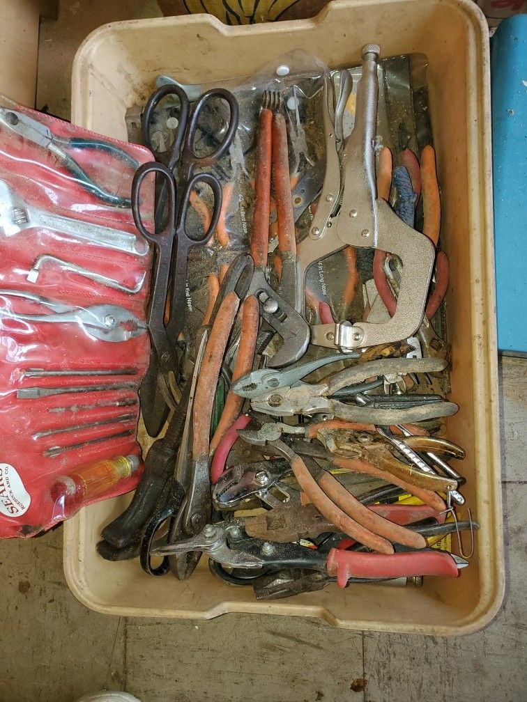 Pliers, Snips, Pipe Wrenches