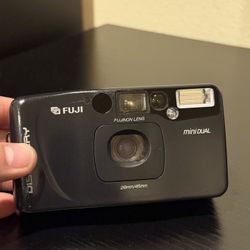 Fuji Discovery Mini Dual Plus 35mm Point And Shoot Film Camera