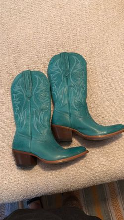 Cowgirl western boots