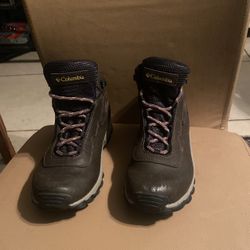 Columbus Shoes size 4