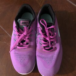 Nike Women Running Shoe Size 4.5