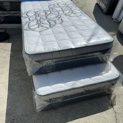 Twin size mattress pillow top 12”.      New mattress ina plastic sealed.      ☎️📞(213)713-74-89.     all sizes available