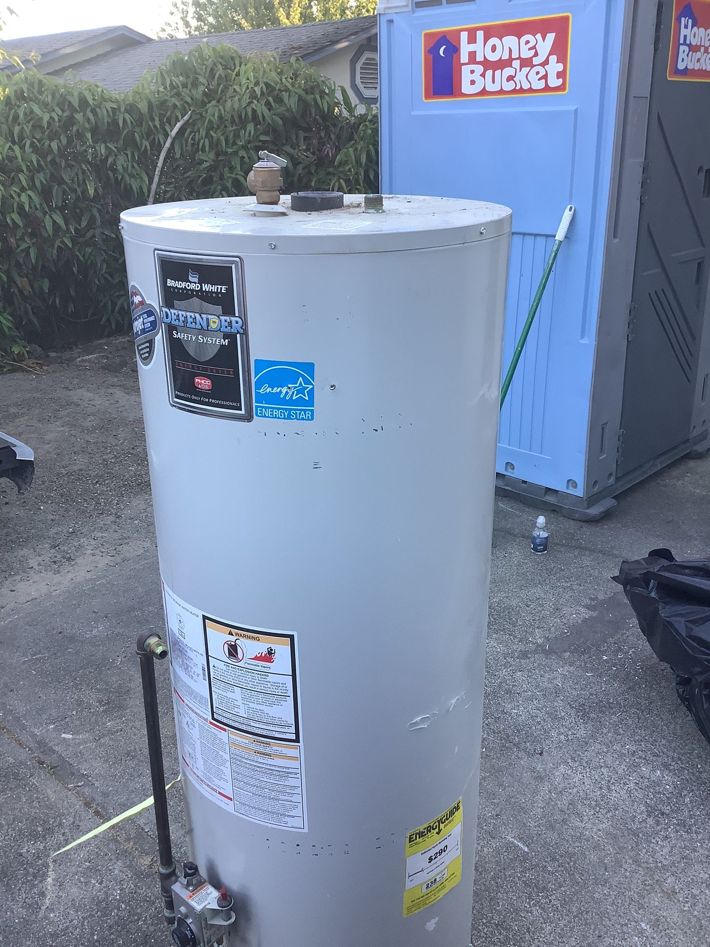 50 Gallon Gas Water Heater (used) Bradford White Model no M45036FBN