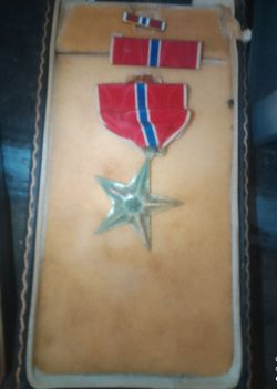 WWII BRONZE STAR MEDAL