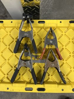 (4) spring clamps For $5 