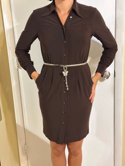 Evan-Picone long-sleeve button-front shirt dress in a women's size 4.