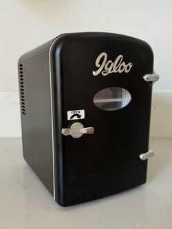 Igloo Mini Fridge Cooler & Warmer – Black Retro Style