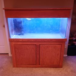 75 Gallon Oceanic Glass Tank w/Saltwater Setup Items!